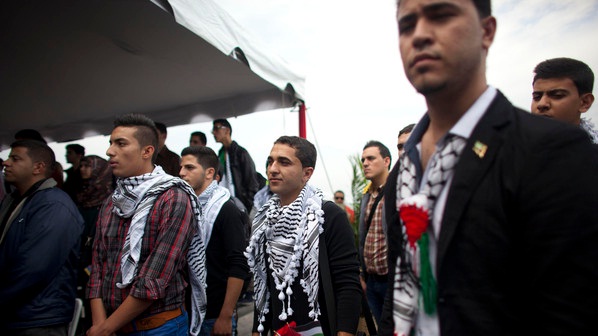 Los estudiantes palestinos fueron recibidos como celebridades a su llegada a Caracas el 6 de noviembre de 2014 / AP