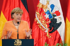 Merkel descarta suministros de armas alemanas a la oposición siria