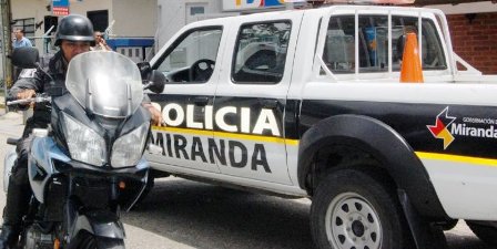 Recuperan 2 carros en Santa Teresa del Tuy