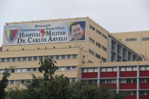 Chávez no estaría en el Hospital Militar y podría estar en Fuerte Tiuna