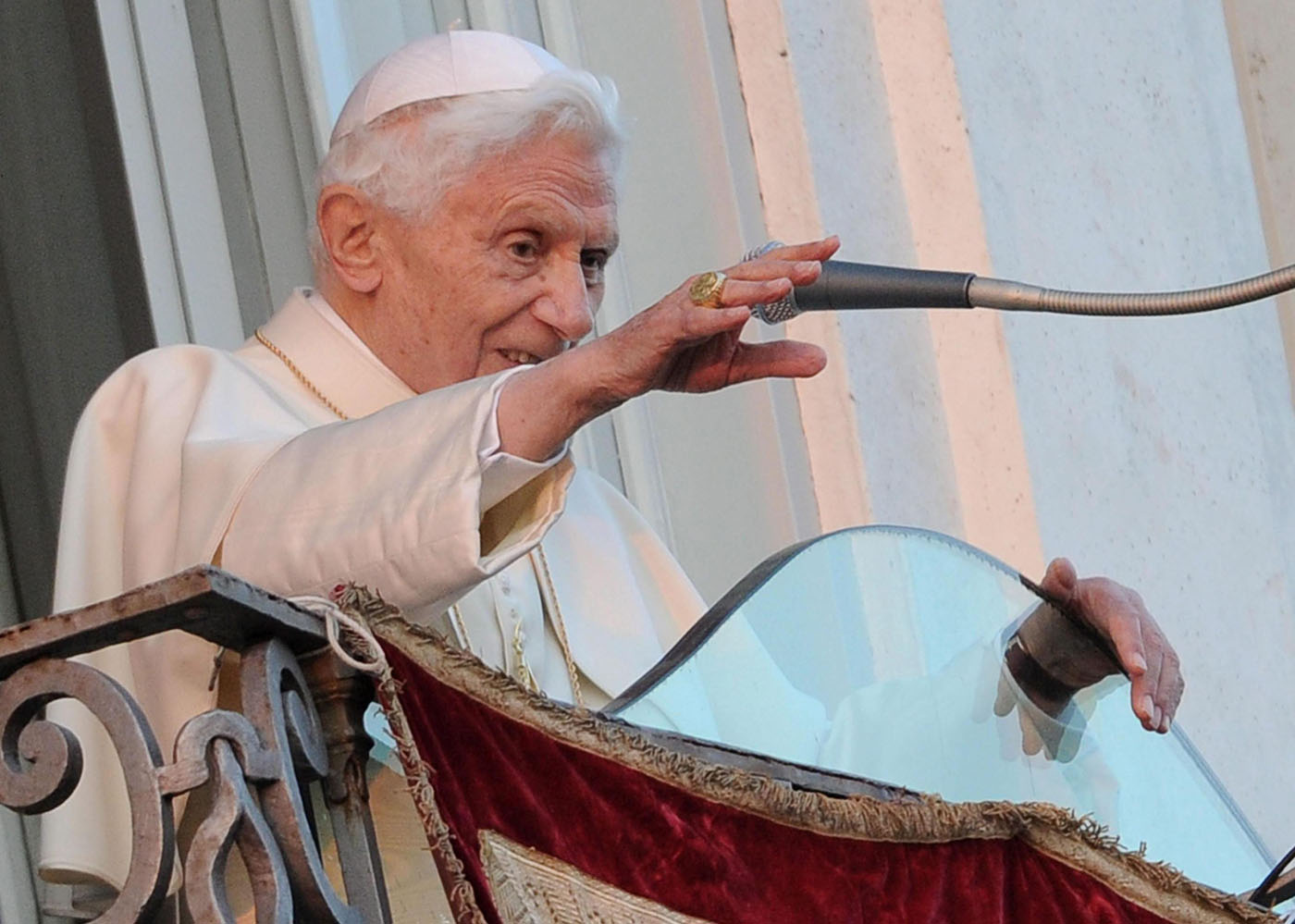 Benedicto XVI manifiesta su “conmoción y vergüenza” tras informe sobre los abusos a menores