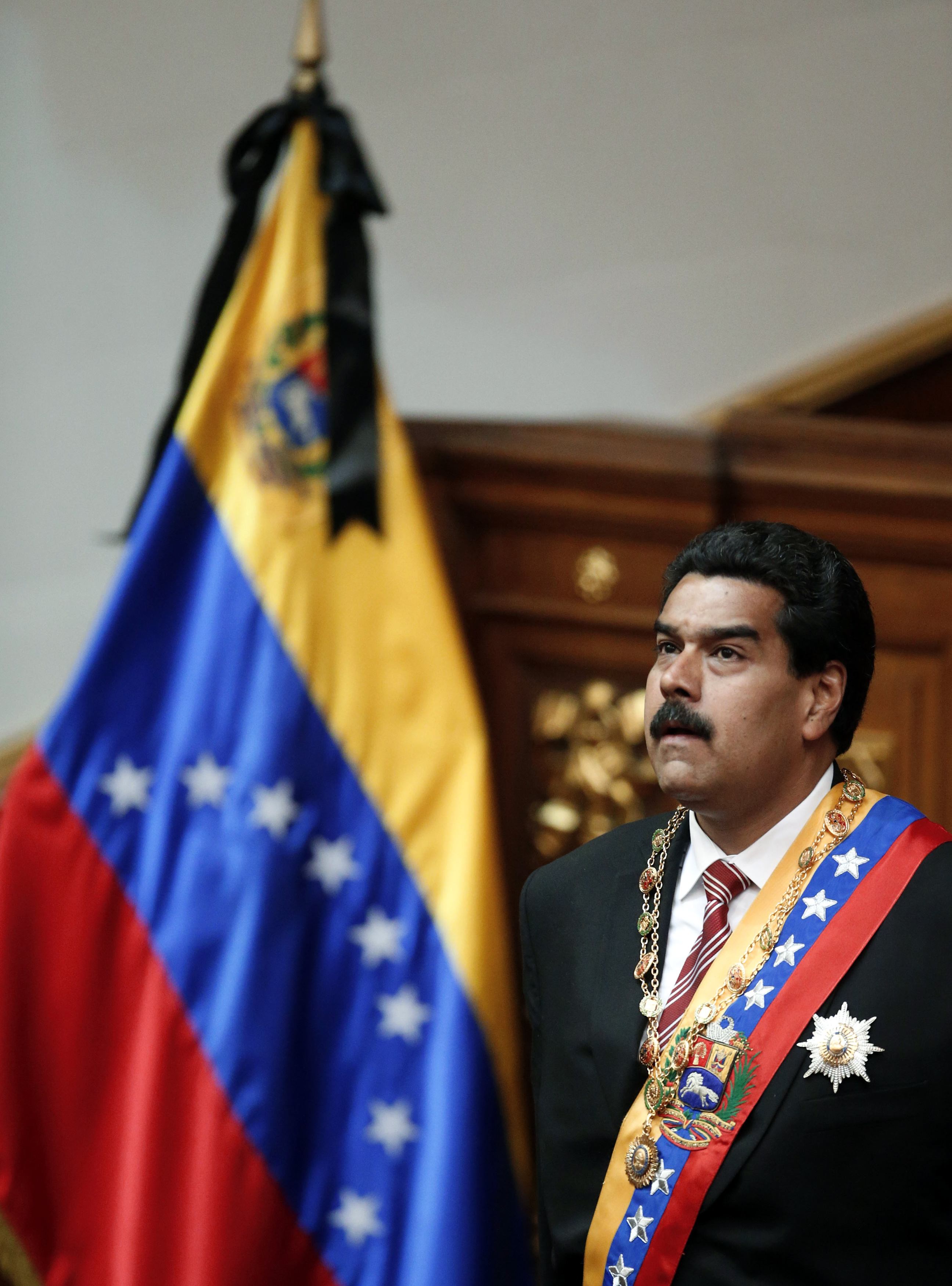 Crónica Parlamentaria: Maduro juró como encargado y se declaró en campaña