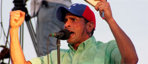 Capriles fustiga la cadena de Maduro vía Twitter (Imagen)