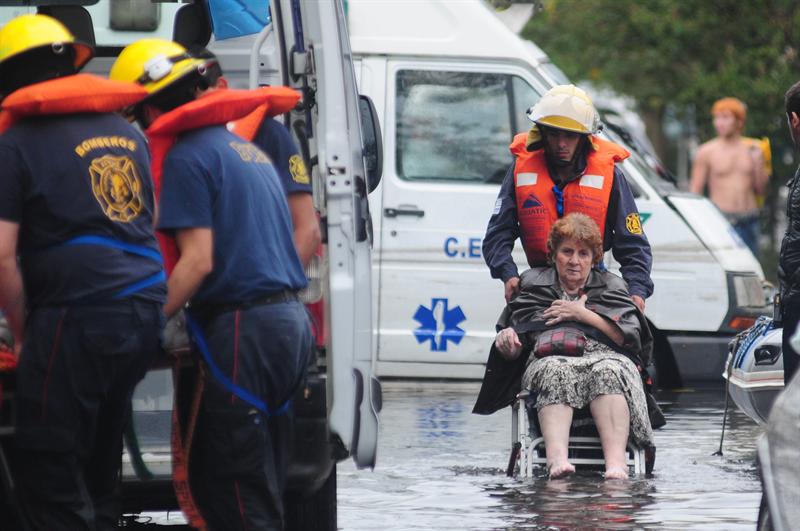 Cambio climático y errores humanos causan inundaciones en Argentina