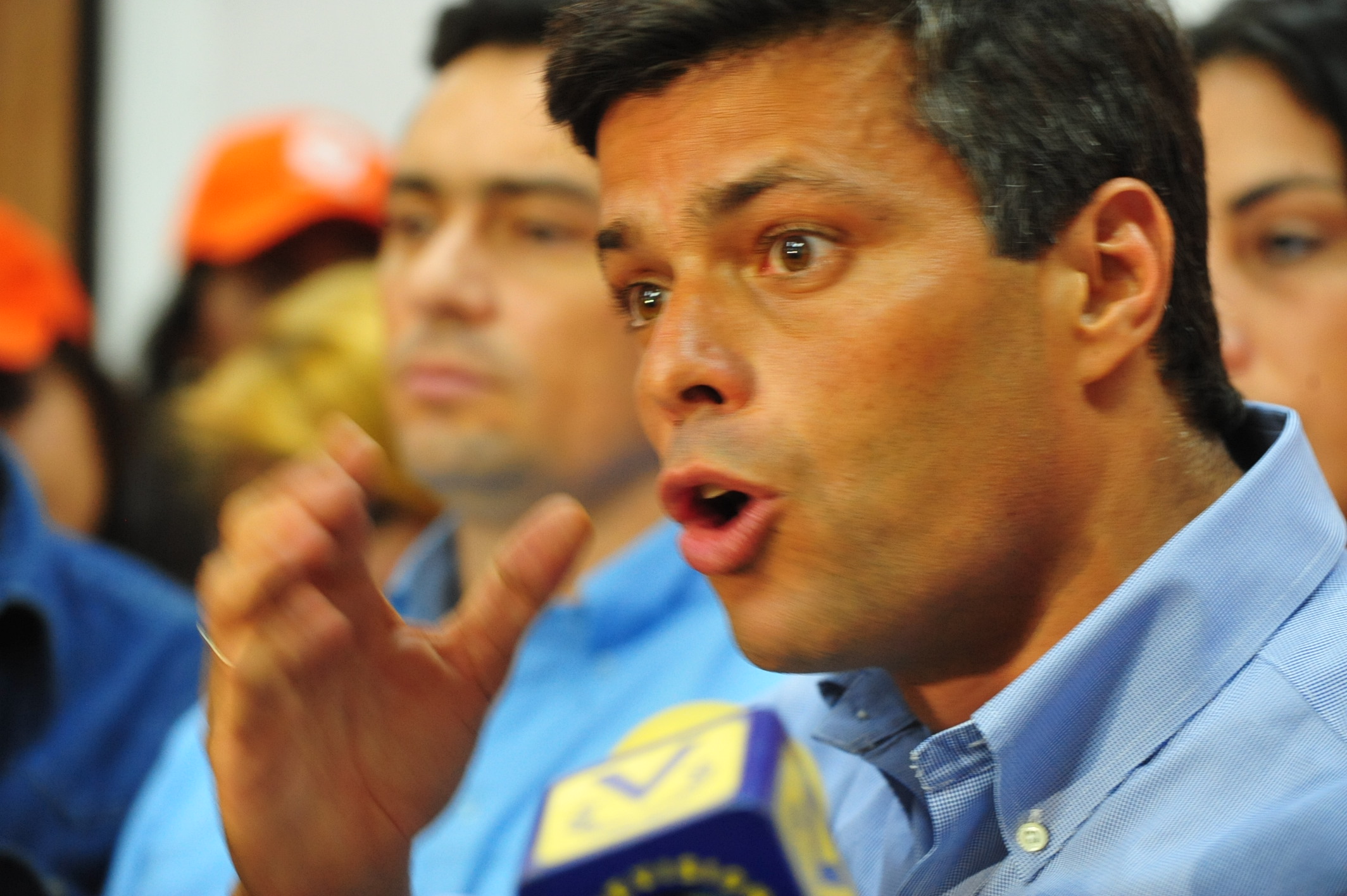Leopoldo López llama a los ciudadanos a seguir activos hasta el domingo en la noche
