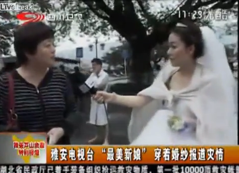 ¡Esto sí es amor a la profesión! Reportera cubre el terremoto en China con su vestido de novia