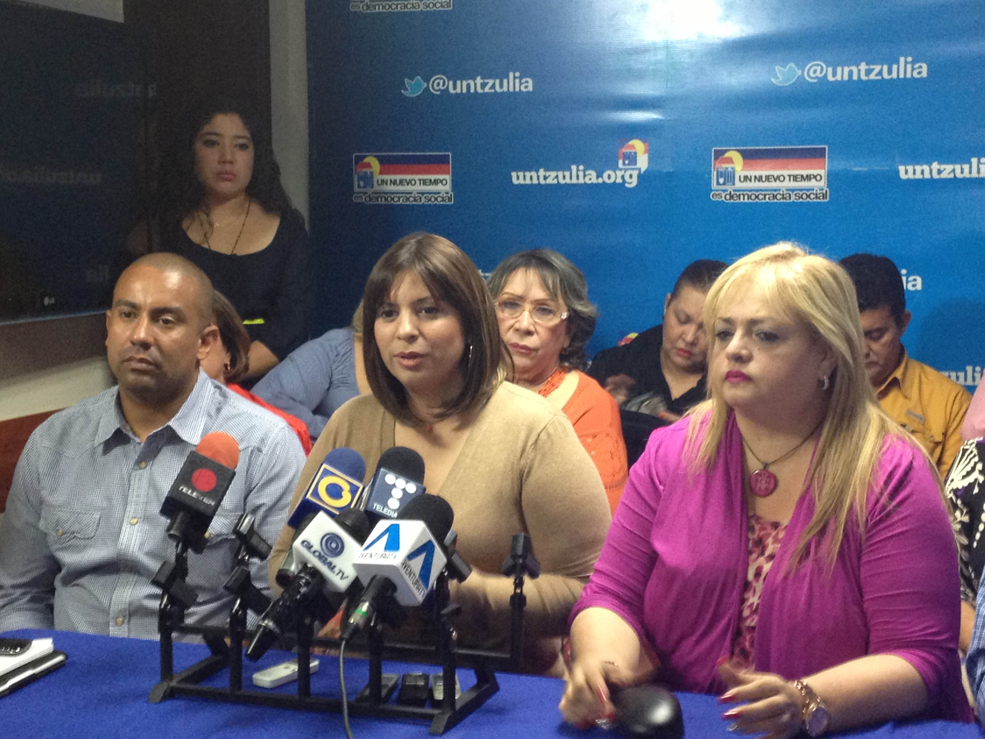 Nora Bracho: Le quitamos la careta  al alcalde Luis Caldera