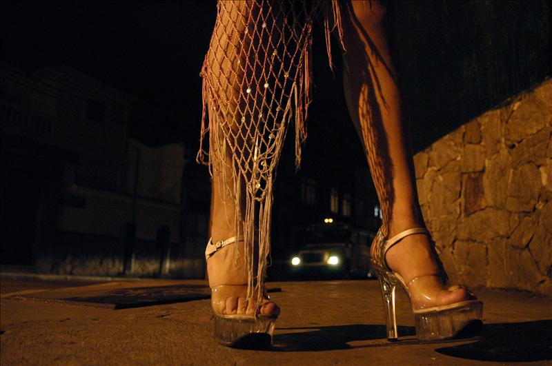 Amnistía Internacional apoya la despenalización de la prostitución