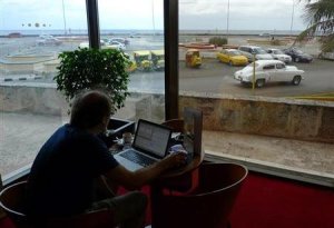 Cuba prevé conectar los hogares a internet pero no es la “prioridad inicial”