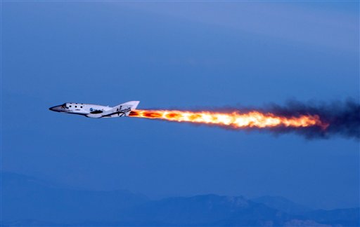 Nave de Virgin Galactic hace su primer vuelo