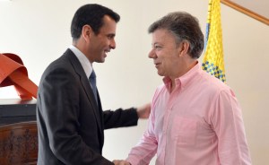 Capriles y Santos se reunieron en el Palacio de Nariño (Foto)
