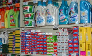 Adquirir productos de higiene se ha convertido en una odisea