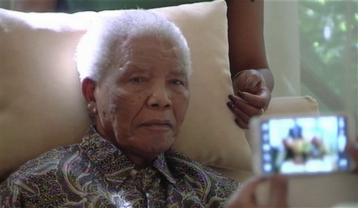 La esposa de Nelson Mandela agradece los numerosos mensajes de apoyo