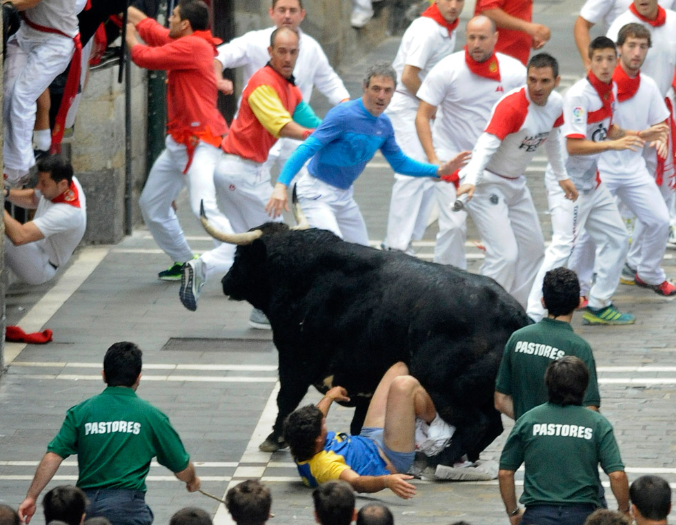 Tres personas heridas por toros de hasta 570 kilos (Fotos)