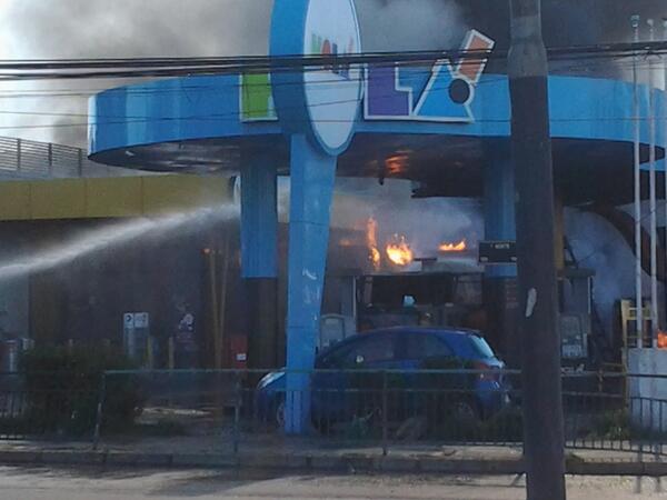 Al menos tres heridos por estallido de camión cargado de gas en Chile (Foto)