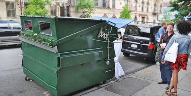 ¿ Se puede hacer una casa con un contenedor de basura? (Foto + Vídeo)