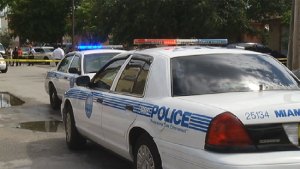 ¡Santo Dios! Policía detiene a dos curas teniendo sexo oral en automóvil en Miami Beach