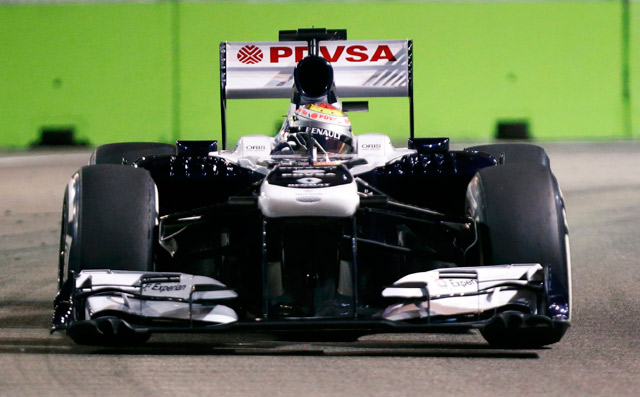 Pastor Maldonado choca su Williams en las prácticas para el GP de Singapur