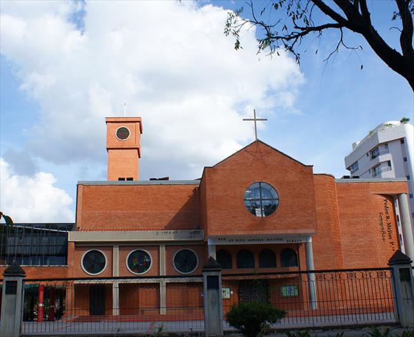 Robaron a feligreses durante una misa en Valencia