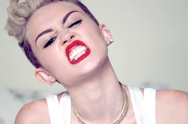 A Miley Cyrus le ofrecen $1 millón para hacer película porno
