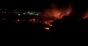Incendio en zona industrial Terrinca en Guatire afecta dos galpones del CNE