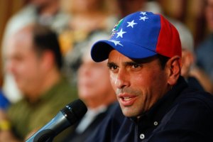 Consignan en Fiscalía denuncias contra Capriles y su familia