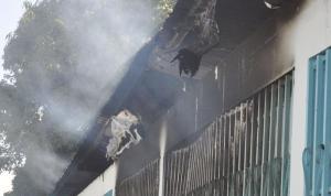 Delincuentes incendiaron una escuela en Yaritagua (Fotos)