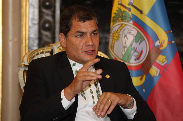 Correa eleva tono en crisis diplomática con Panamá