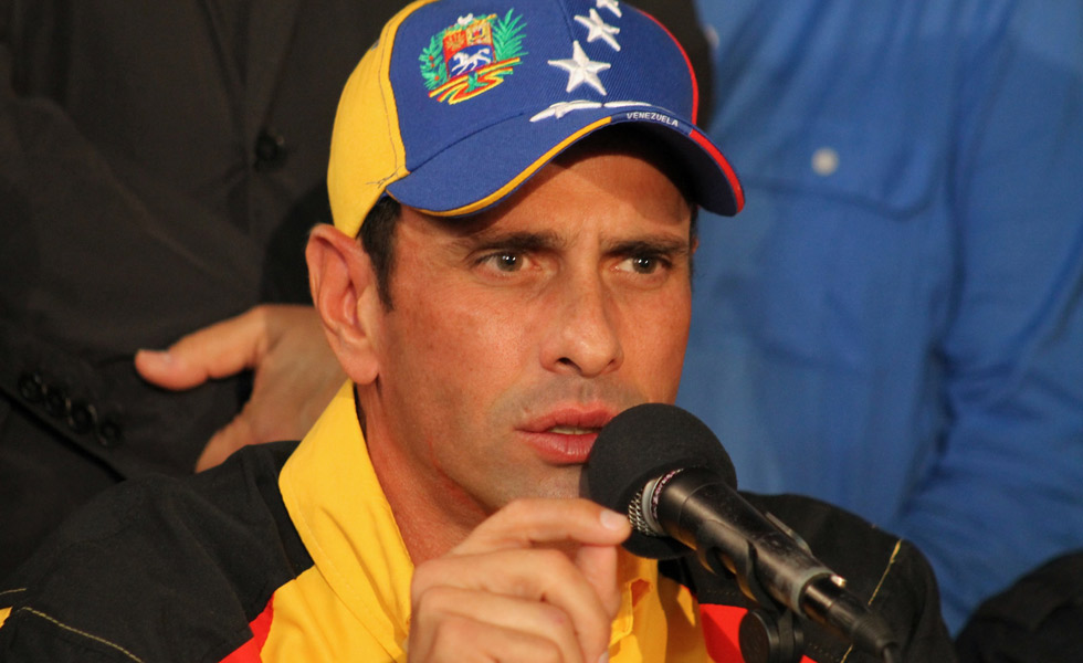 Capriles sobre Maduro: Admite crisis y se va a Bolivia, es un irresponsable