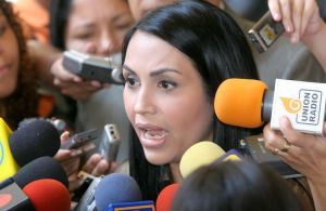 Delsa Solórzano aseguró que solo se podrá asistir a un elector