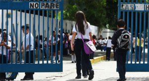 En Bolívar maestros exigen incremento salarial y seguridad en las escuelas