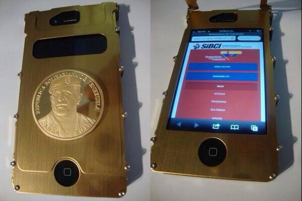 Nada más antiimperialista que un “blindaje” dorado de Chávez para tu iPhone (Foto)