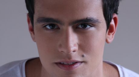 Este actor venezolano aprendió a hacer “cositas” por Skype