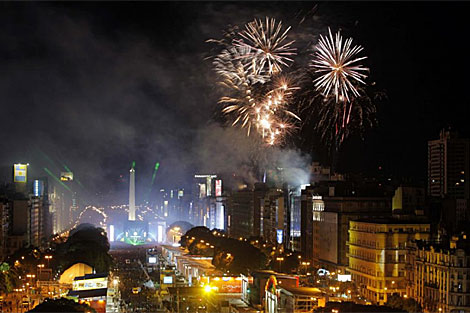 Festejos de Año Nuevo deja un muerto y más de 60 heridos en Argentina