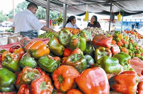 Precios del pimentón y la lechosa se fueron a las nubes