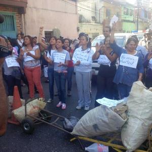 Protesta por asesinato de estudiante tranca calle en Catia (Fotos)