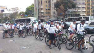 Los ciclistas en Caracas marcharon en honor a los caídos