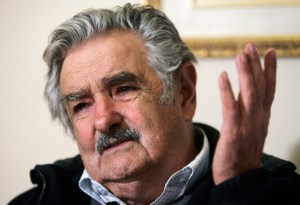Mujica: Los dirigentes de la FIFA son “una manga de viejos hijos de puta”