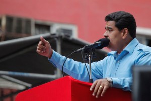 Maduro felicita a Sánchez Cerén por su triunfo en El Salvador
