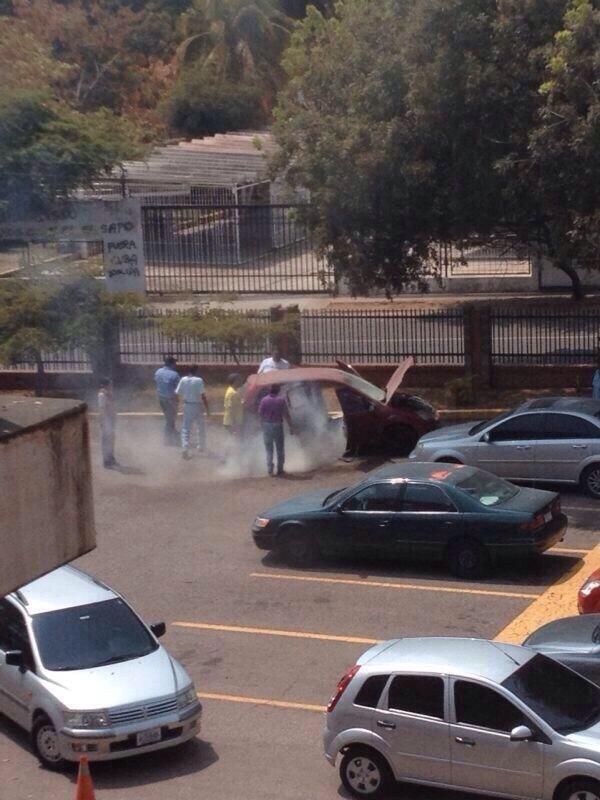 Lanzan molotov en colegio de Maracaibo y desalojan otro por ataque con lacrimógenas
