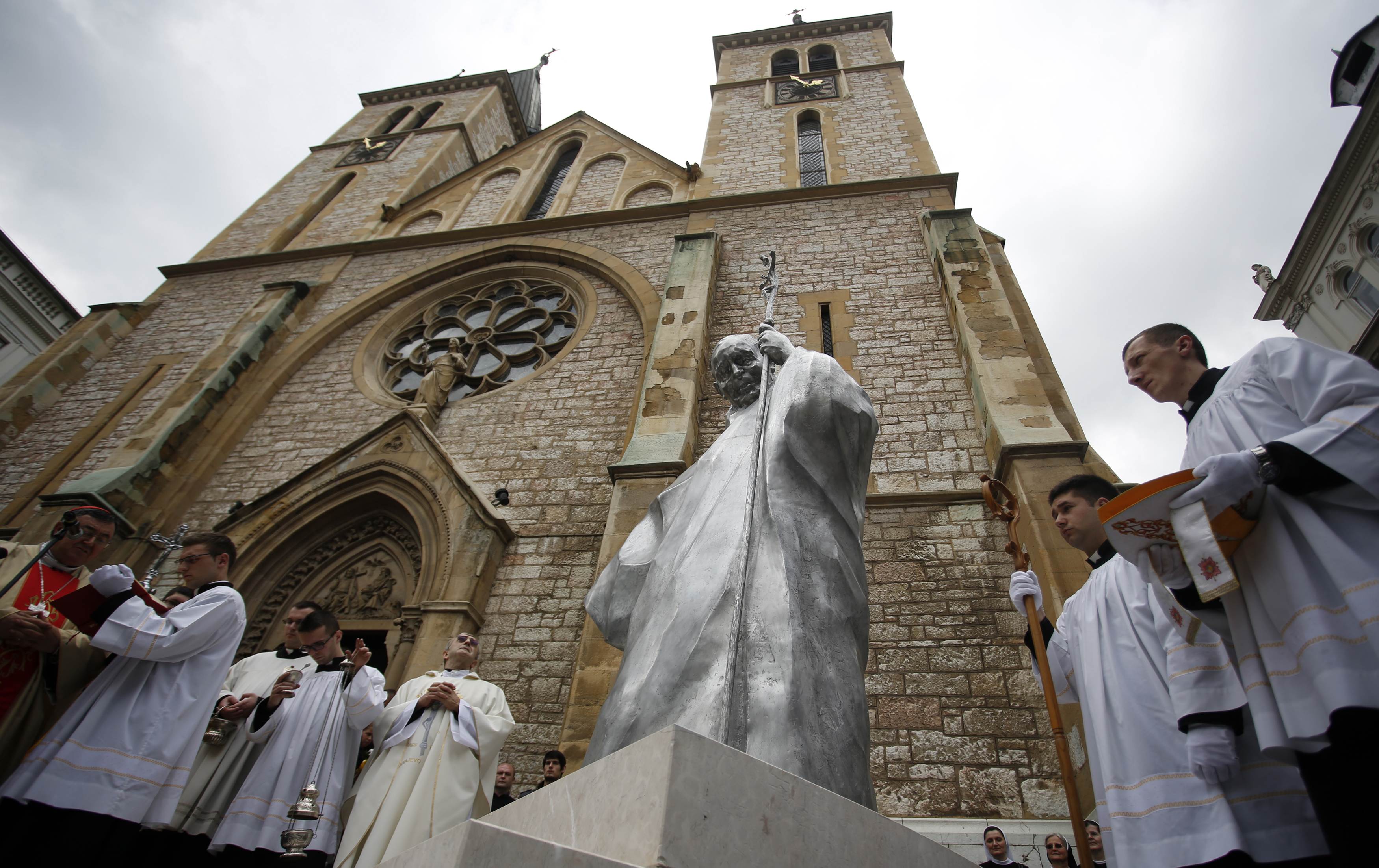 Sarajevo rinde homenaje a san Juan Pablo II (Fotos)