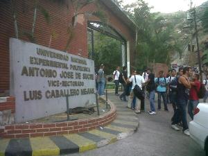 Estudiantes de la Unexpo protestaron por inseguridad vía El Junquito
