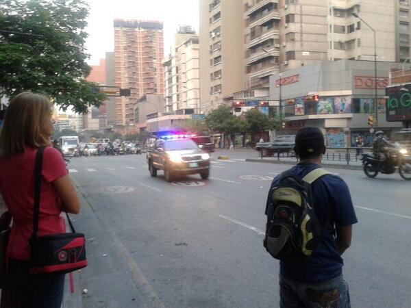 Efectivos del Sebin desplegados en la calle El Muñeco de Chacao