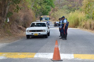 Tránsito vehicular será restringido este domingo hacia Ocumare y Choroní