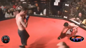 Luchador se rinde para no seguir humillando a su rival (Video)