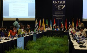 Unasur incluye en sus debates tratado energético y ciudadanía suramericana
