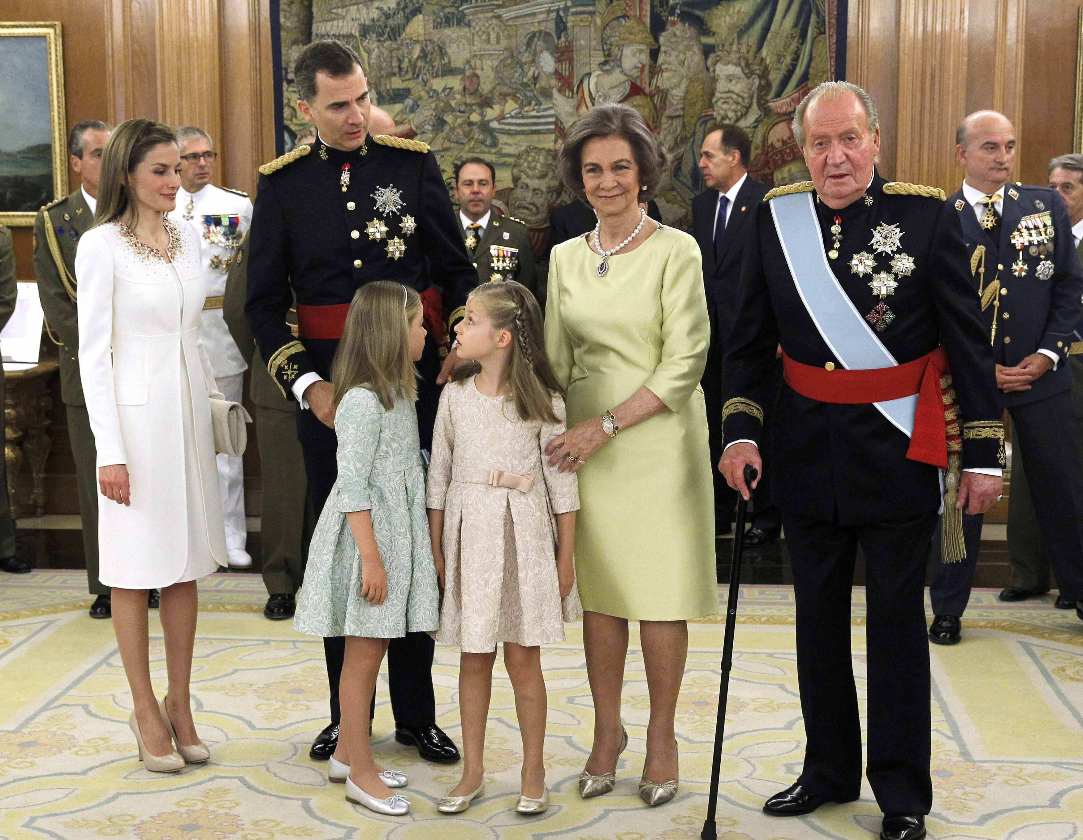Impulsan reforma legal para que reyes Juan Carlos y Sofía tengan protección jurídica