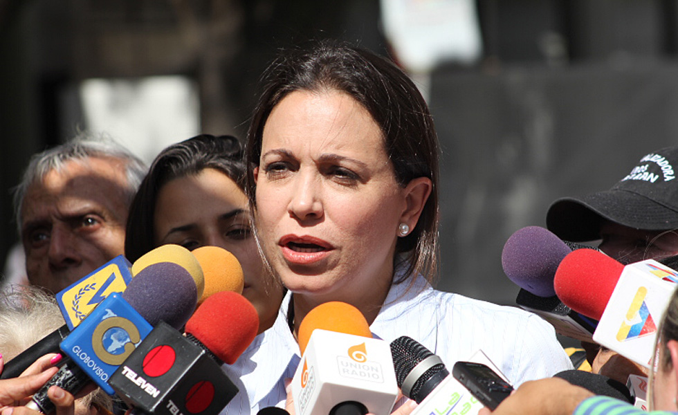 María Corina: Político chileno y venezolanos fueron detenidos por visitar a estudiante presa