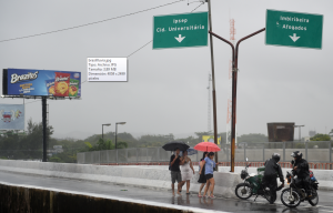 Dos muertos y diez desaparecidos tras las fuertes lluvias en el sur de Brasil