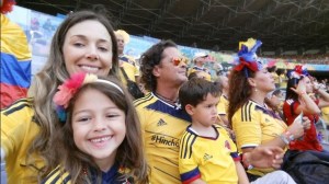 Carlos Vives y su familia vieron a Colombia golear a Grecia (Foto)